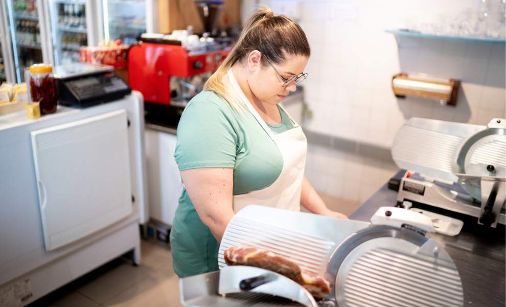 how to clean a meat slicer